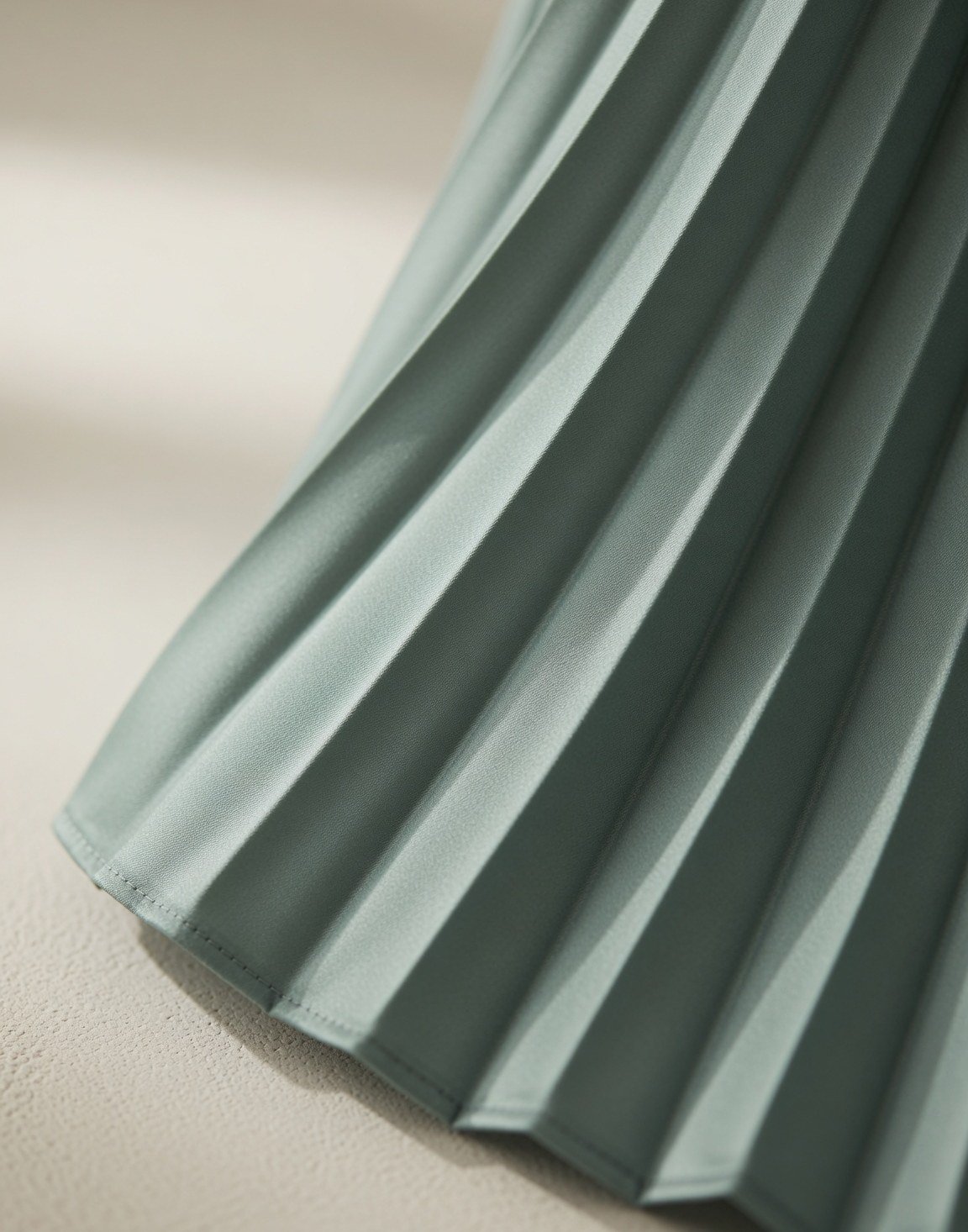Pleated satin midi skirt — view 6